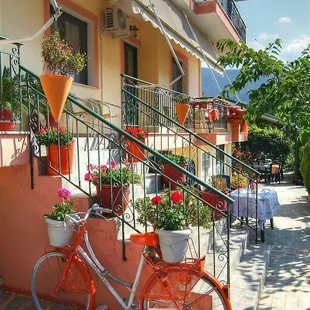 Kelari Inn Amfissa